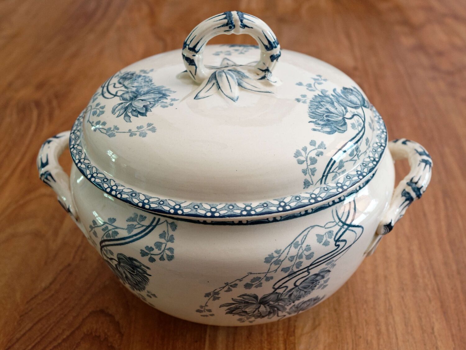 Soupière terre de fer Sarreguemines Royat