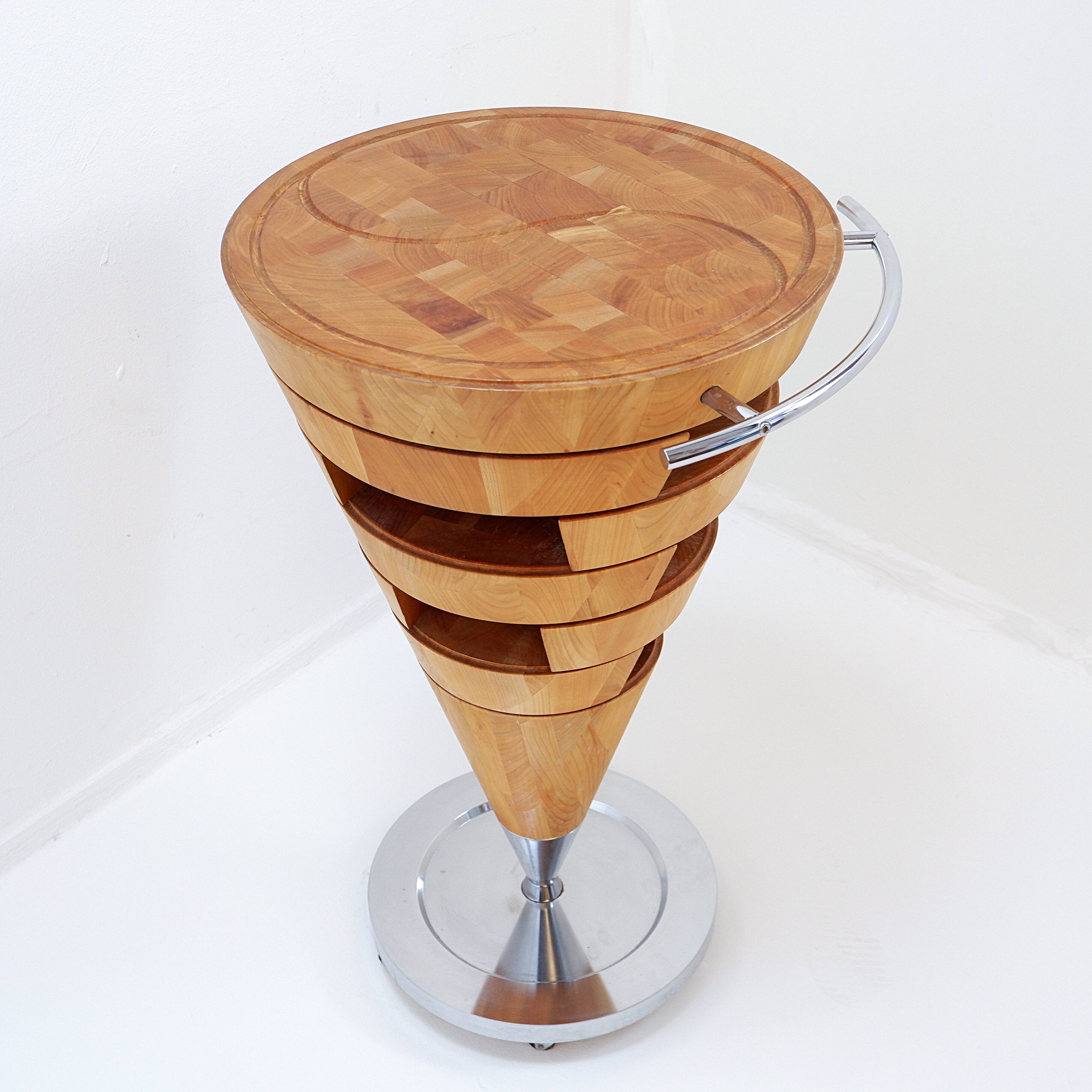 Cone-shaped kitchen unit with drawers