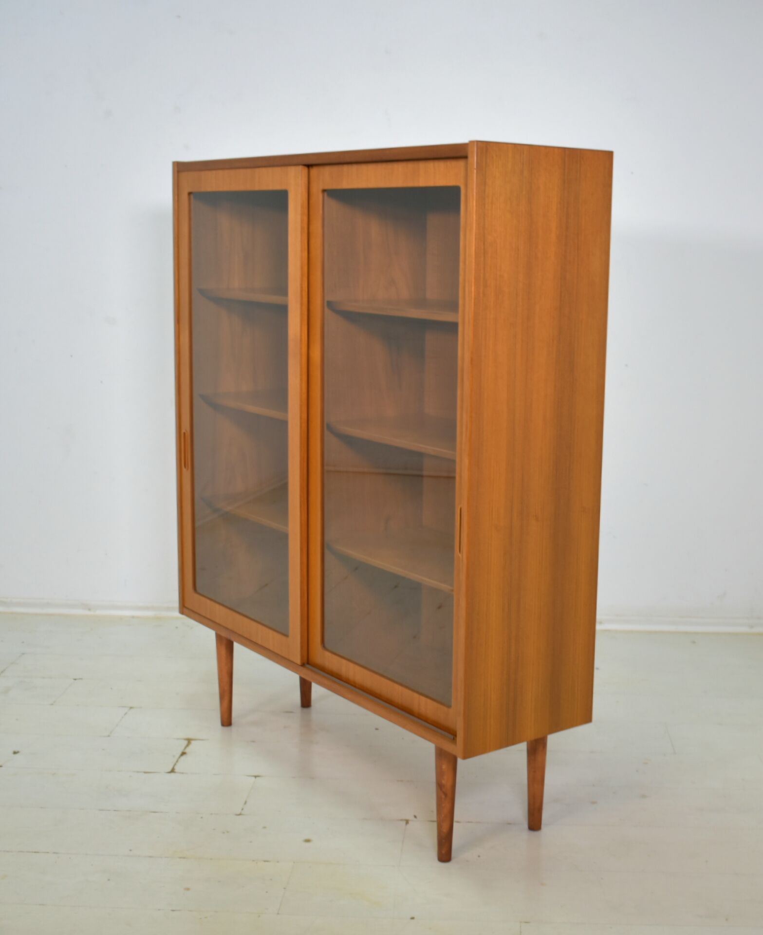 Showcase by Poul Hundevad 1960s skandinavian Teak Danish Highboard
