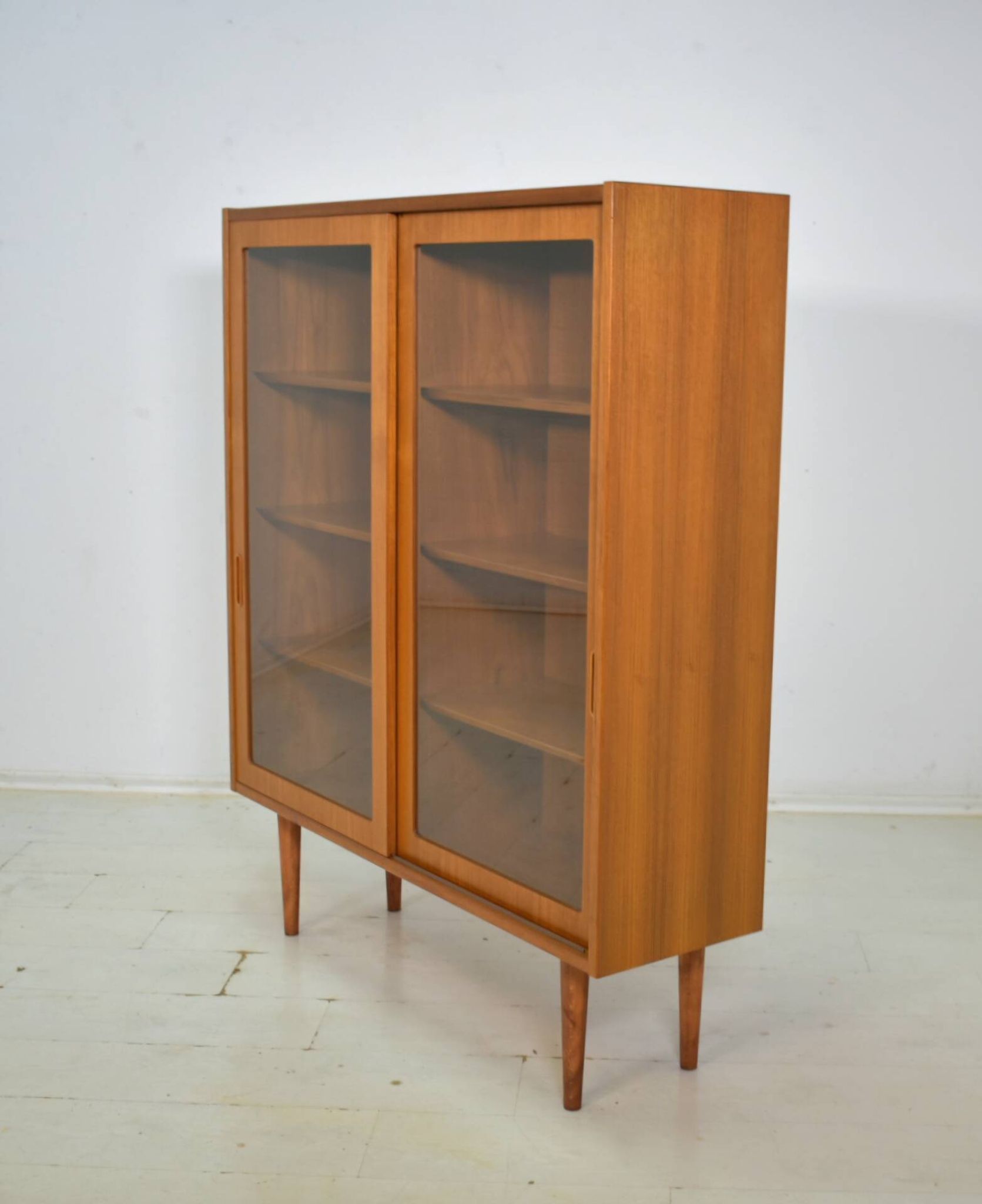 Showcase by Poul Hundevad 1960s skandinavian Teak Danish Highboard