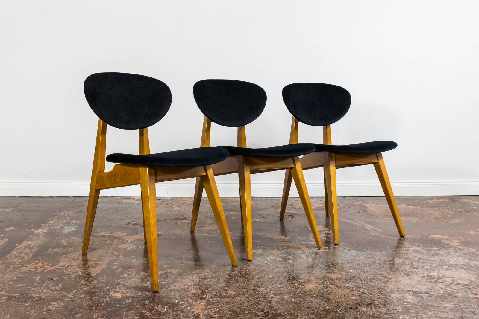 Mid-century chairs, GFM 22 by J. Kędziorek, Poland, 1960s, set of 3