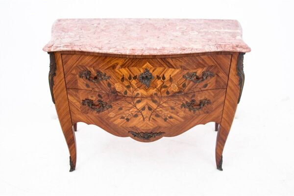 Commode avec intarsia et dessus de marbre, France, vers 1880.