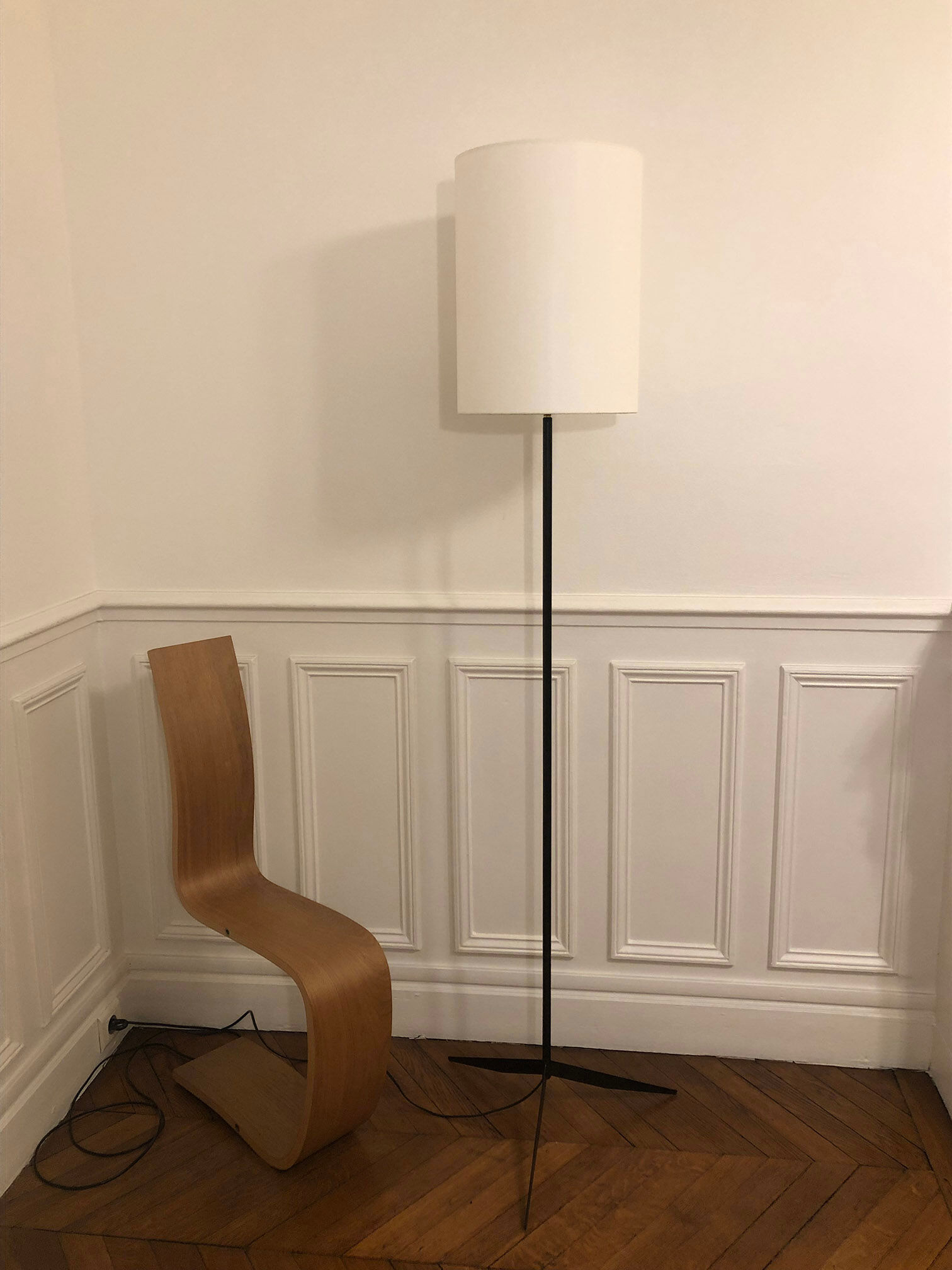 Lampadaire tripode design minimaliste des années 50