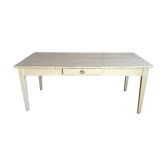 Farm table
