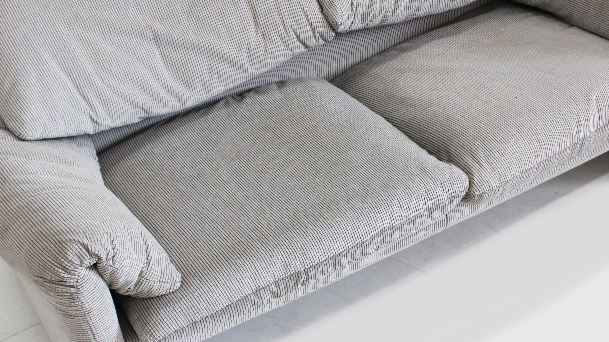 Vintage Cassina Maralunga 2 seater sofa Vico Magistretti