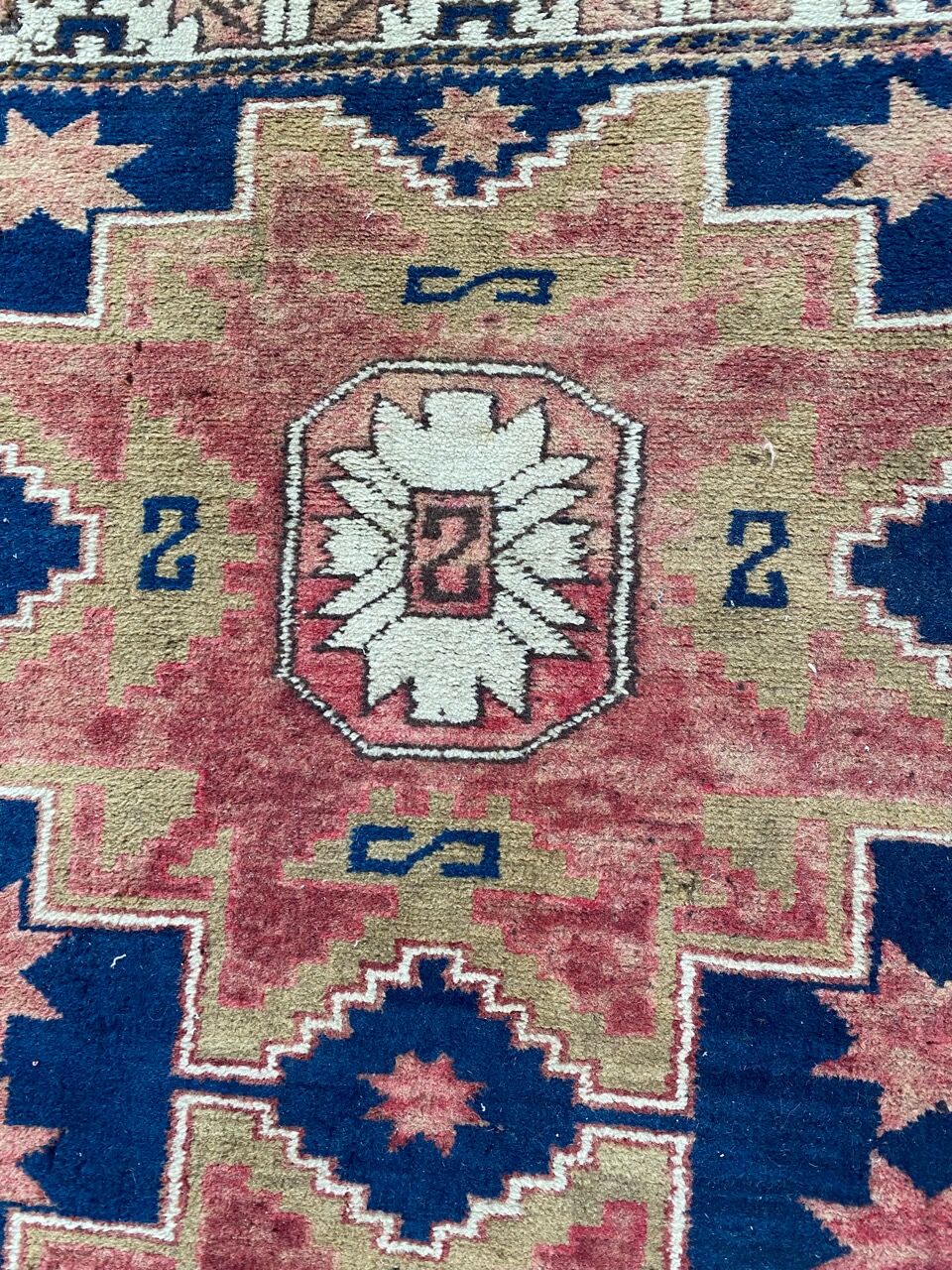 Handmade Turkish vintage carpet 102x190