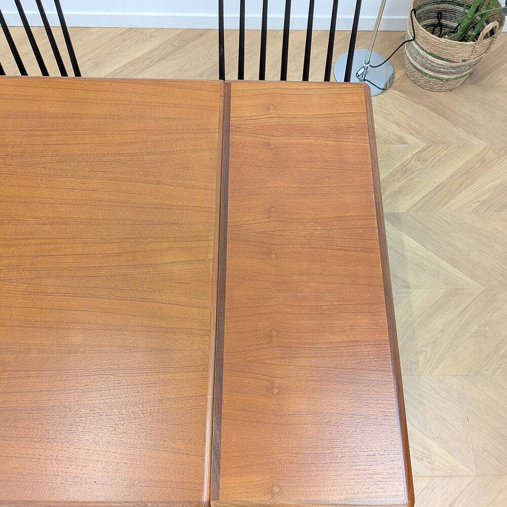 Table manger scandinave