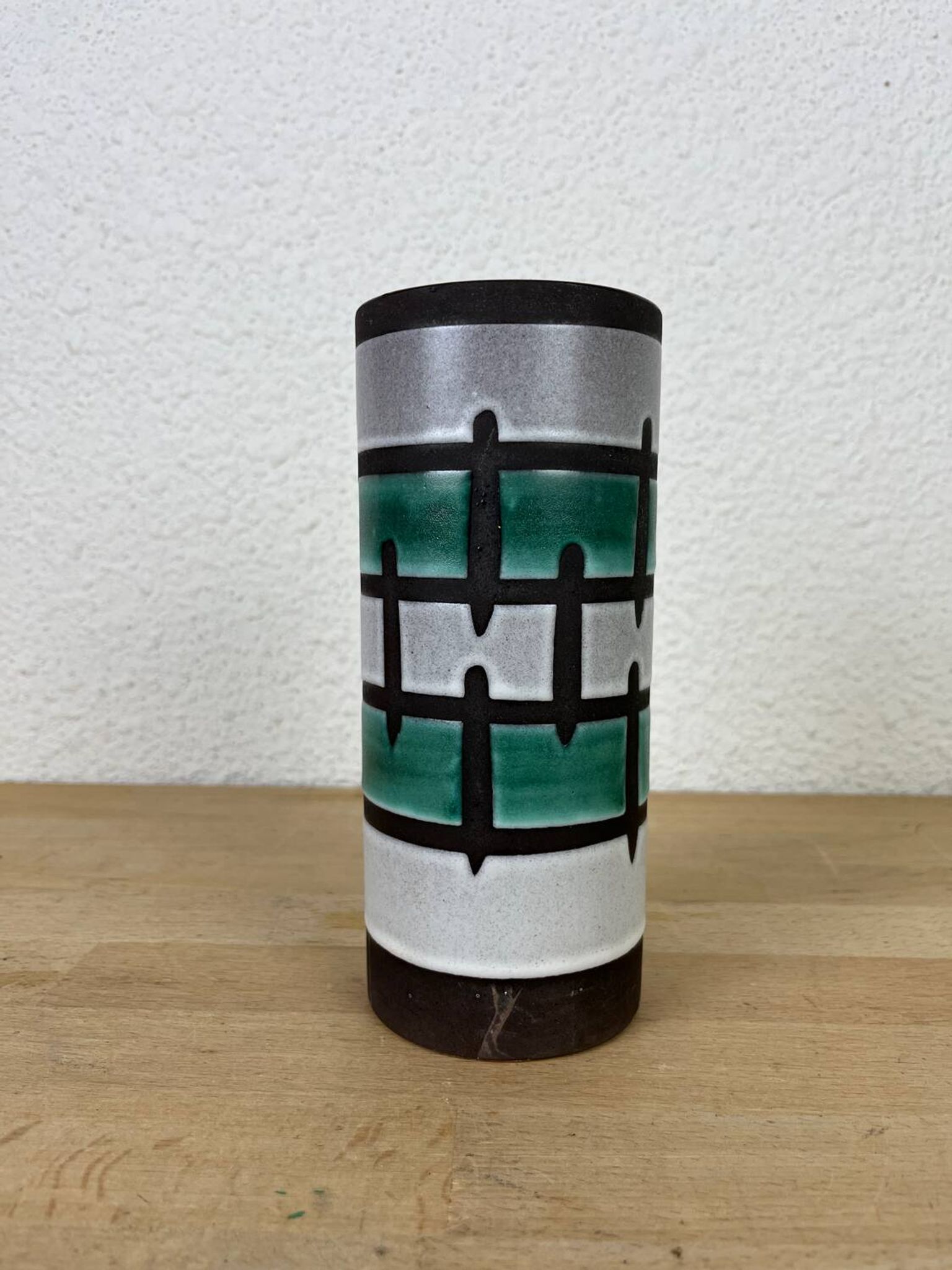 Vintage 1960s roll vase