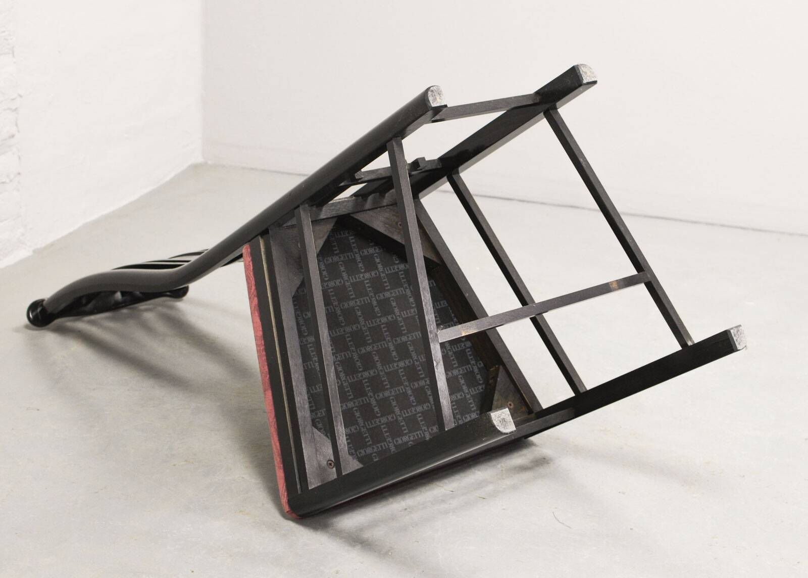 Giorgetti Italian Design High Back Dining Chairs with Pink Upholstery 1980s