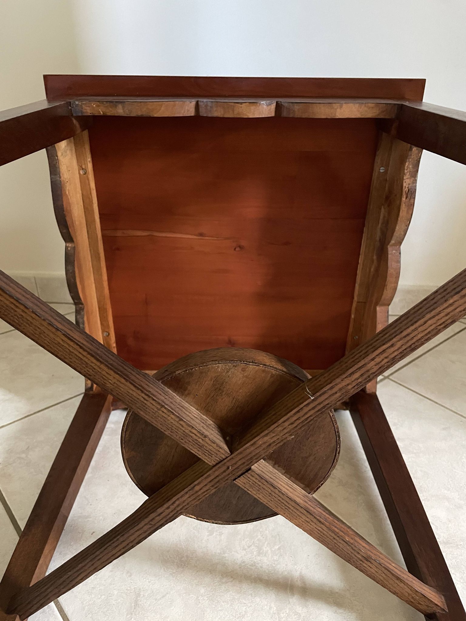 Table d'appoint carré en acajou 1970