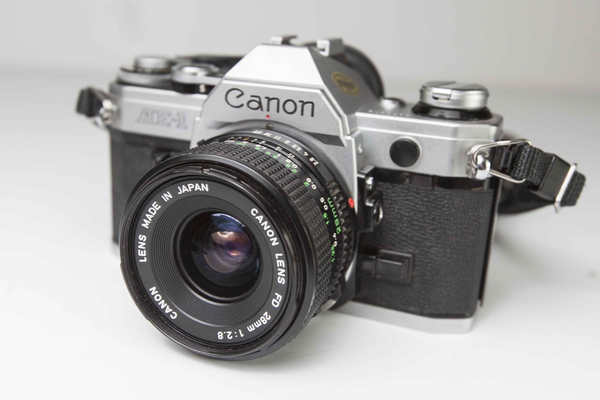 Appareil photo argentique Canon Ae1 Nettoyé testé