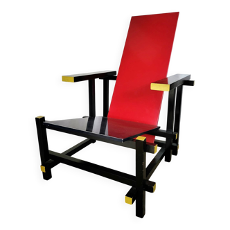 Red and Blue Chair by Gerrit Rietveld