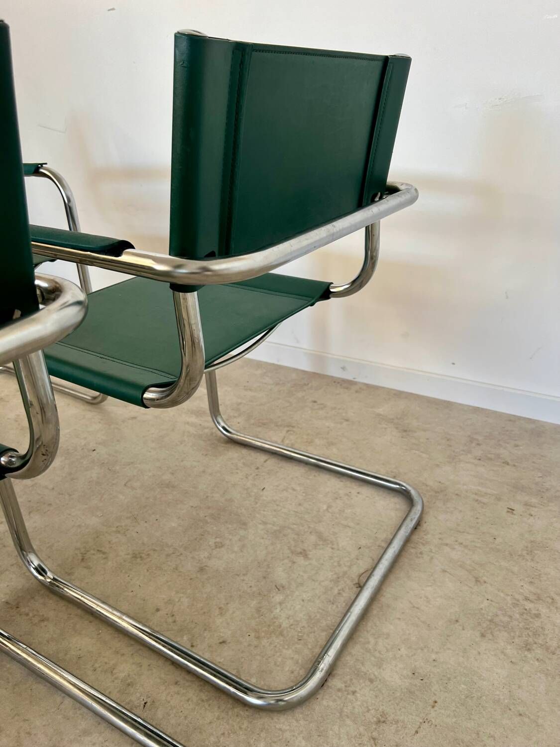 Set of 6 tubular chairs Bauhaus style design 80s/90s green