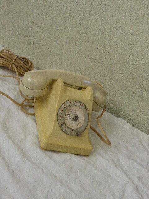 Bakelite vintage phone