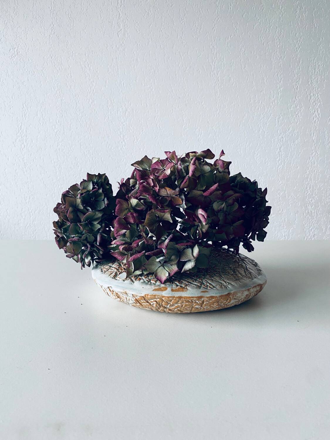 Large flat lentil vase