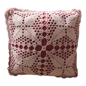 Coussin vintage Crochet rose framboise