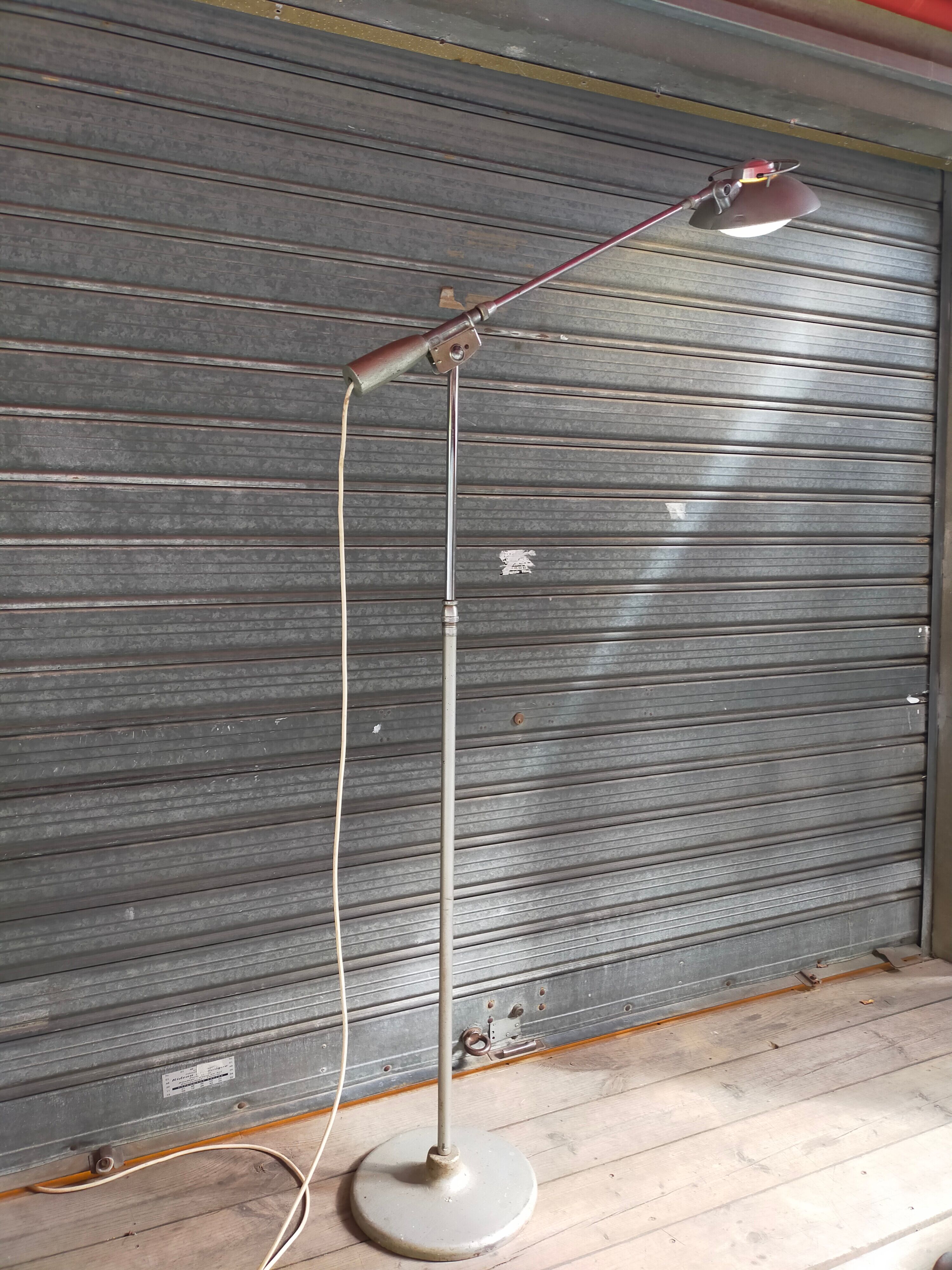 Pendulum floor lamp, model 219s, from the 50s by Ferdinand Solere