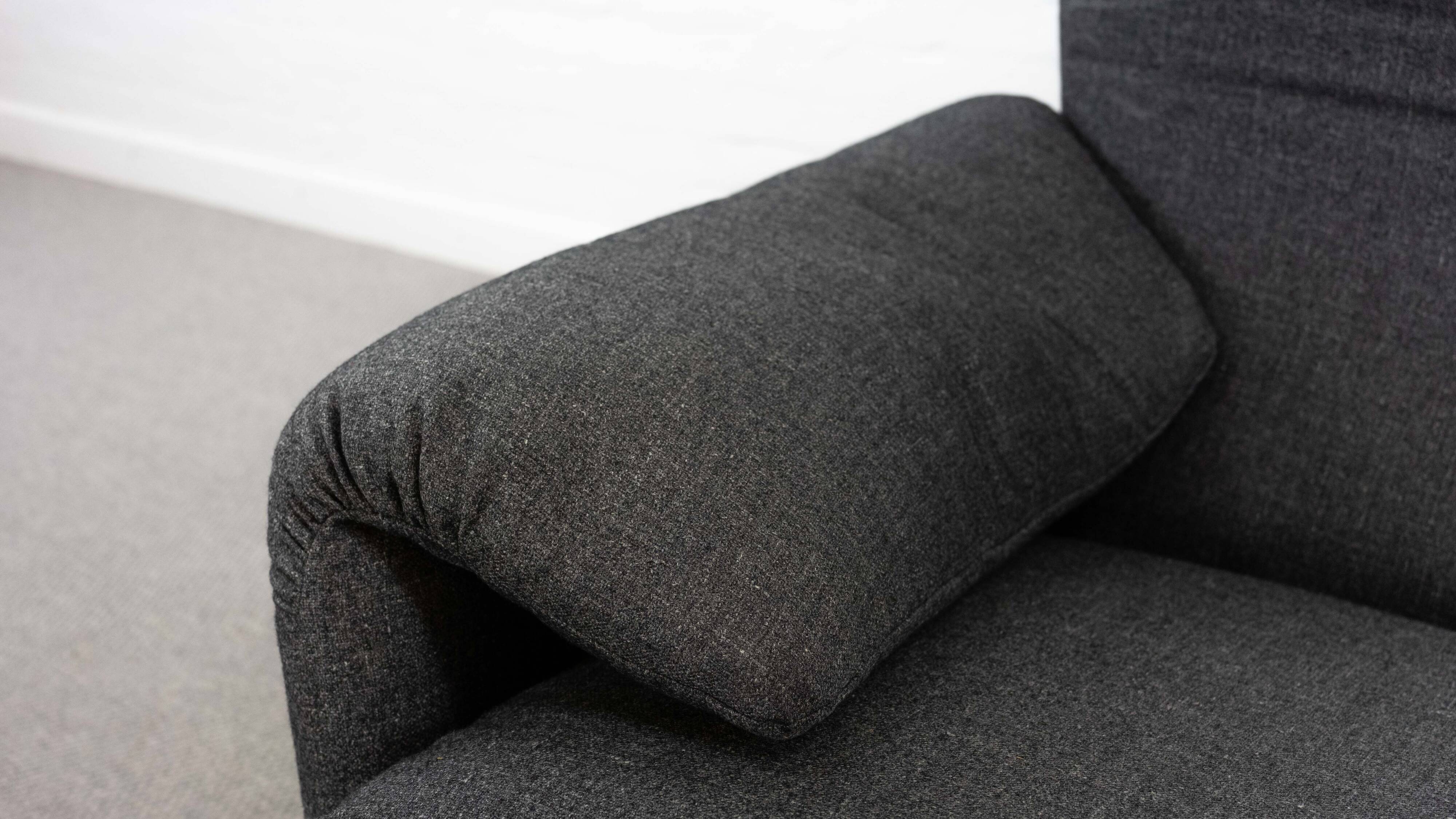 Maralunga 2.5-seat Sofa by Vico Magistretti for Cassina, Italy