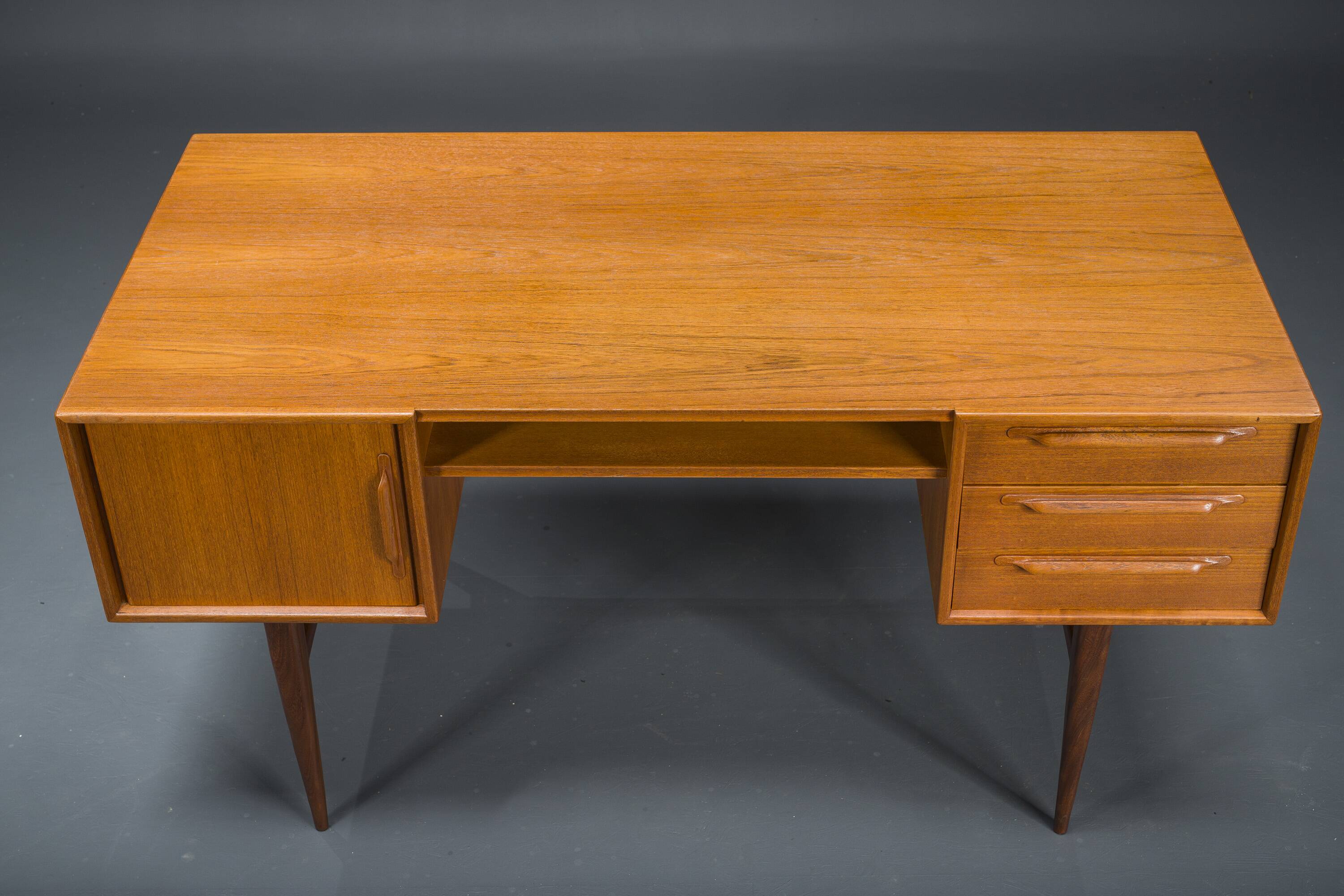 Bureau modèle Rt200 par Heinrich Riestenpatt années 1960