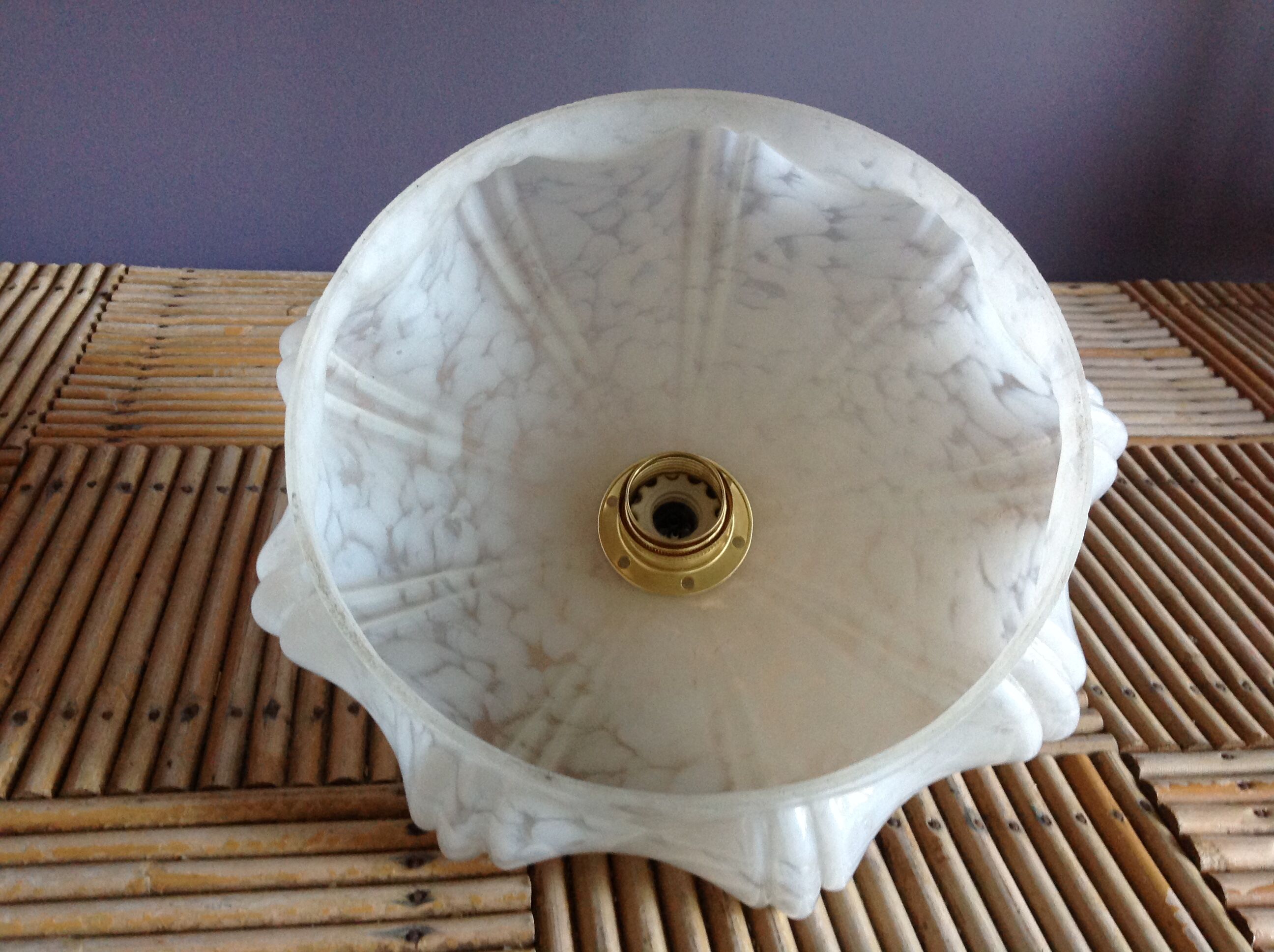 White opaline suspension