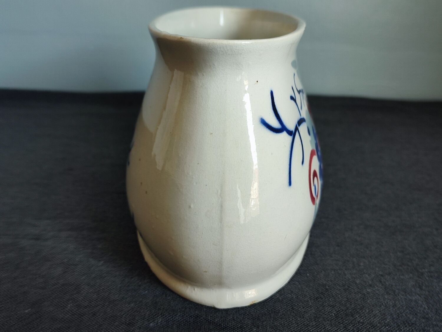 Old ceramic pot cache Lunéville art deco