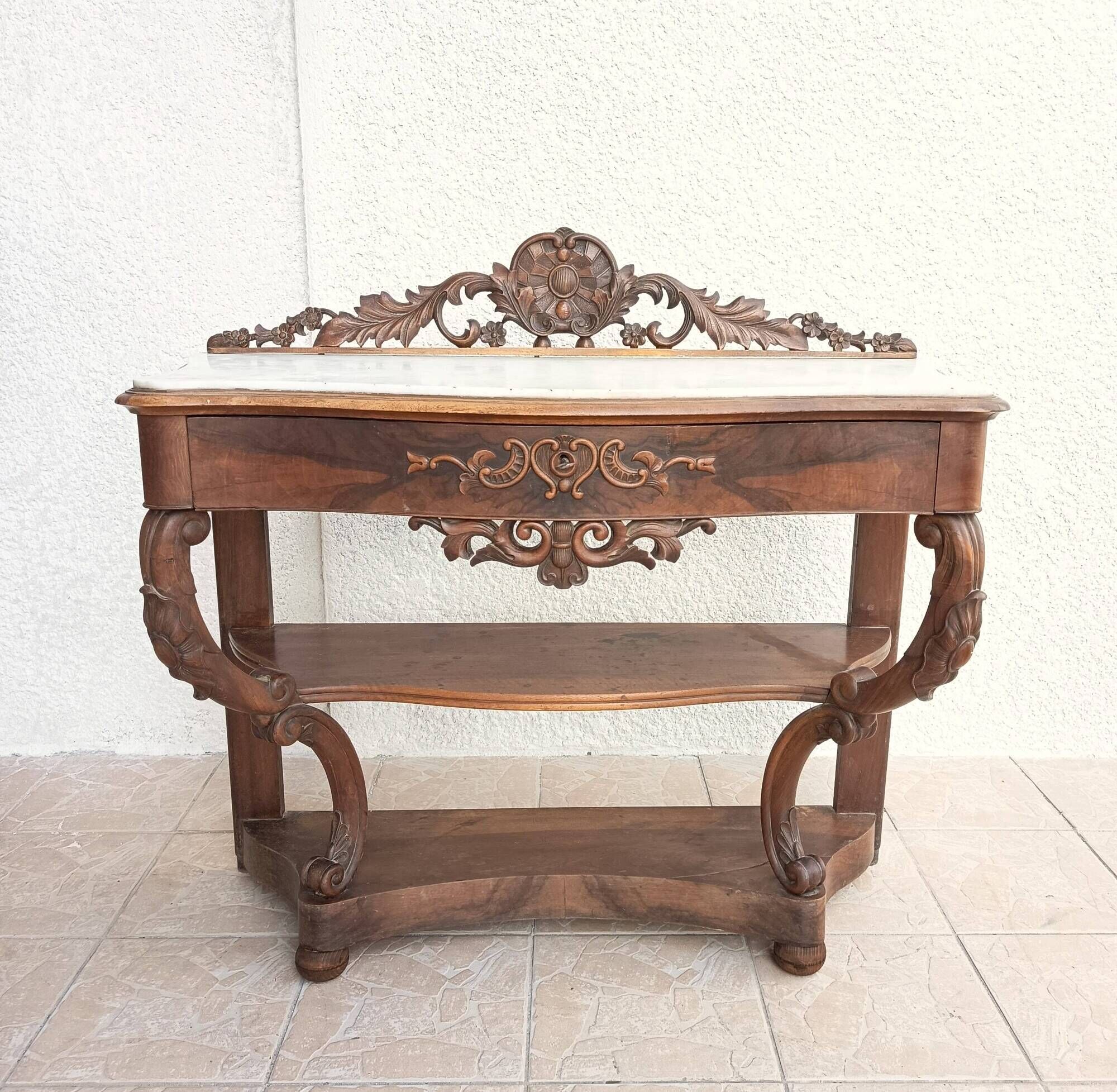 Console from the Napoleonic III era in walnut.