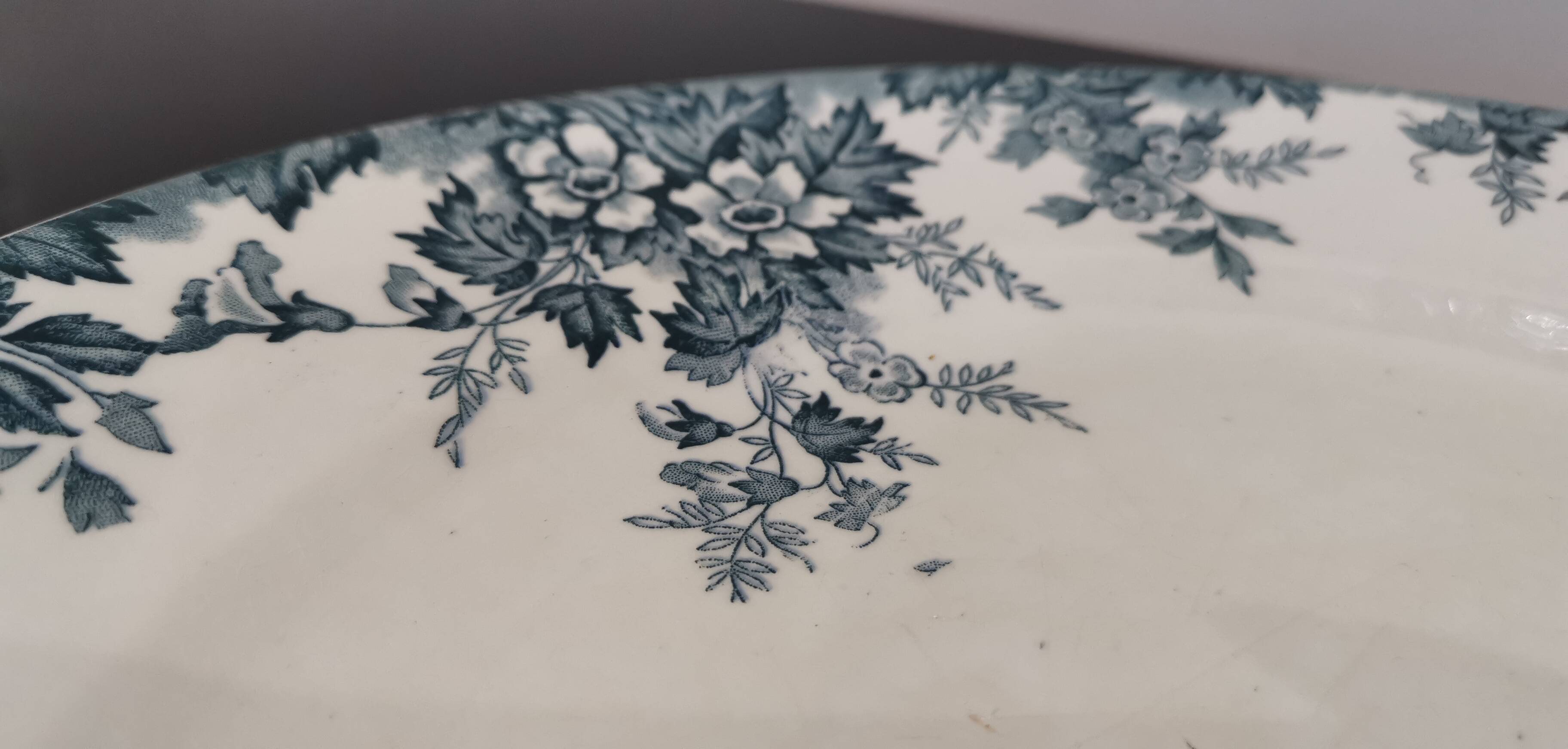 Old Moulin des loups dish Marie Louise iron earth model 29.5cm