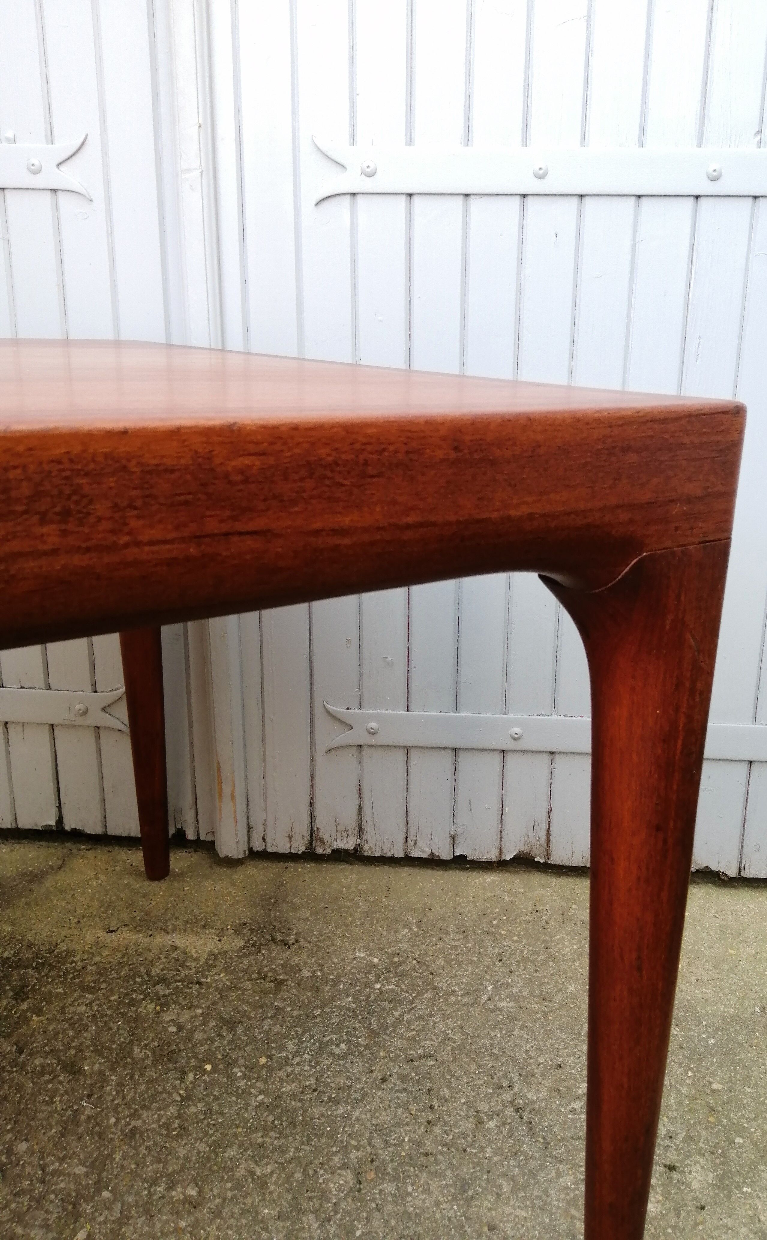 Dining table Johannes Andersen from the 60s Denmark Uldum Mobelfabrik