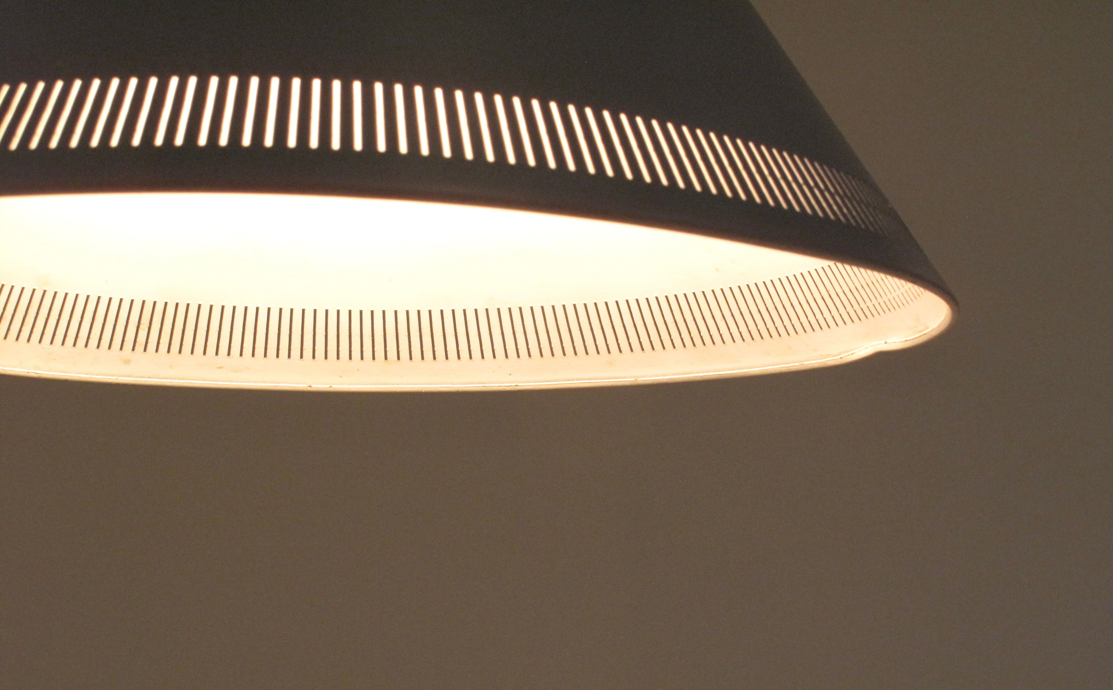 Suspension "Kegle" par Lyfa Danemark 1960's