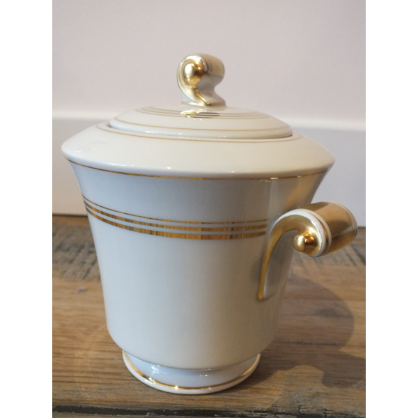 Service à café blanc en porcelaine de LIMOGES à liseré or Art Déco, Ancienne Fabrique Royale de Service à café blanc en porcelaine de LIMOGES à liseré or Art Déco, Ancienne Fabrique Royale de