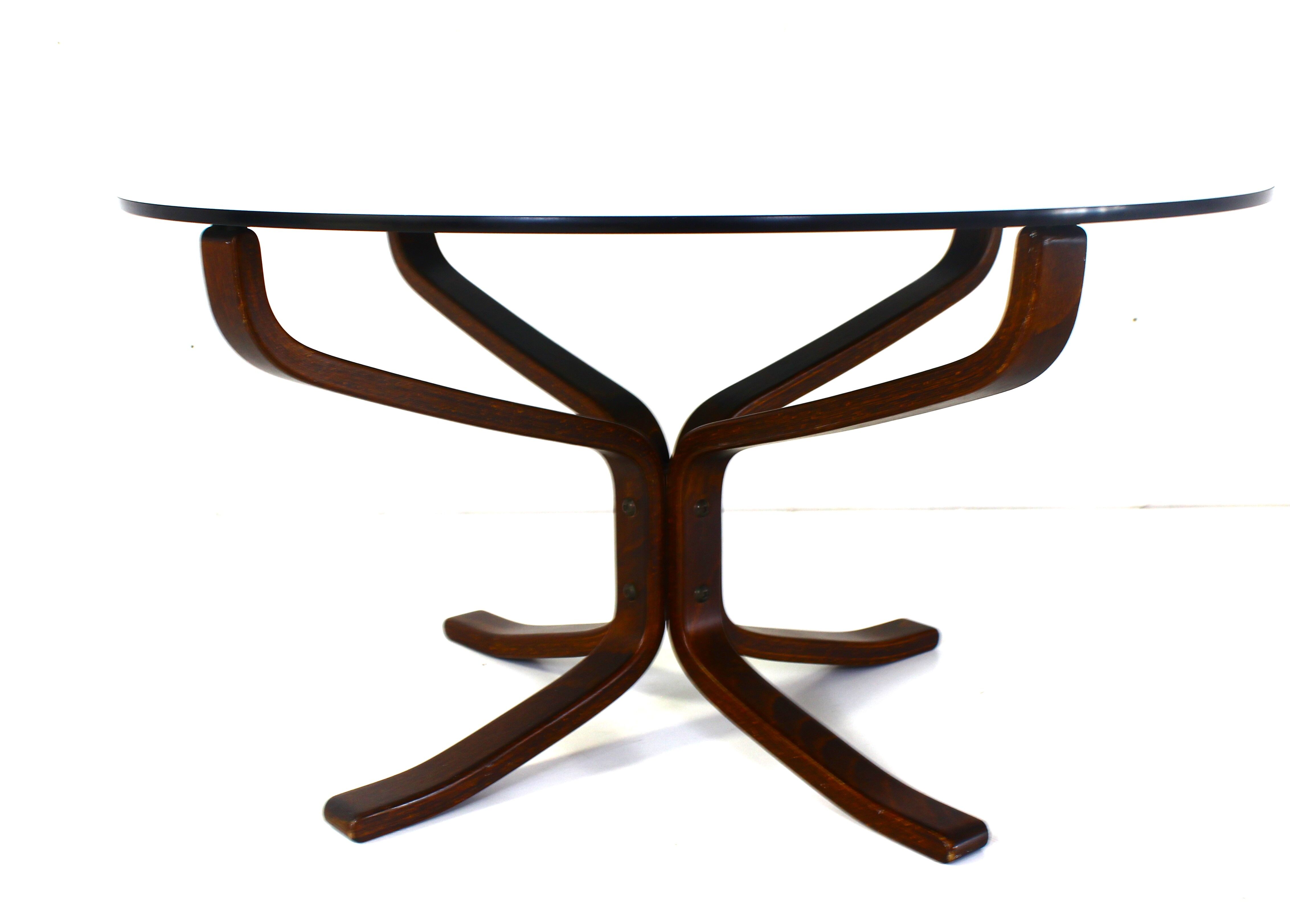 Vintage falcon coffee table by Sigurd Resell, norway 1970