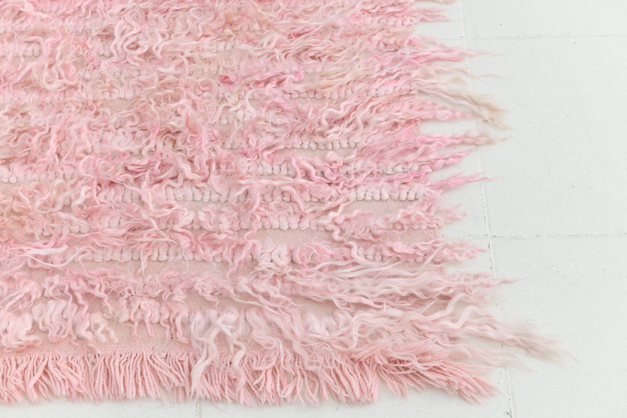 3x10 Soft Pink Wool Moroccan Runner Rug, 110x311Cm SK 70367