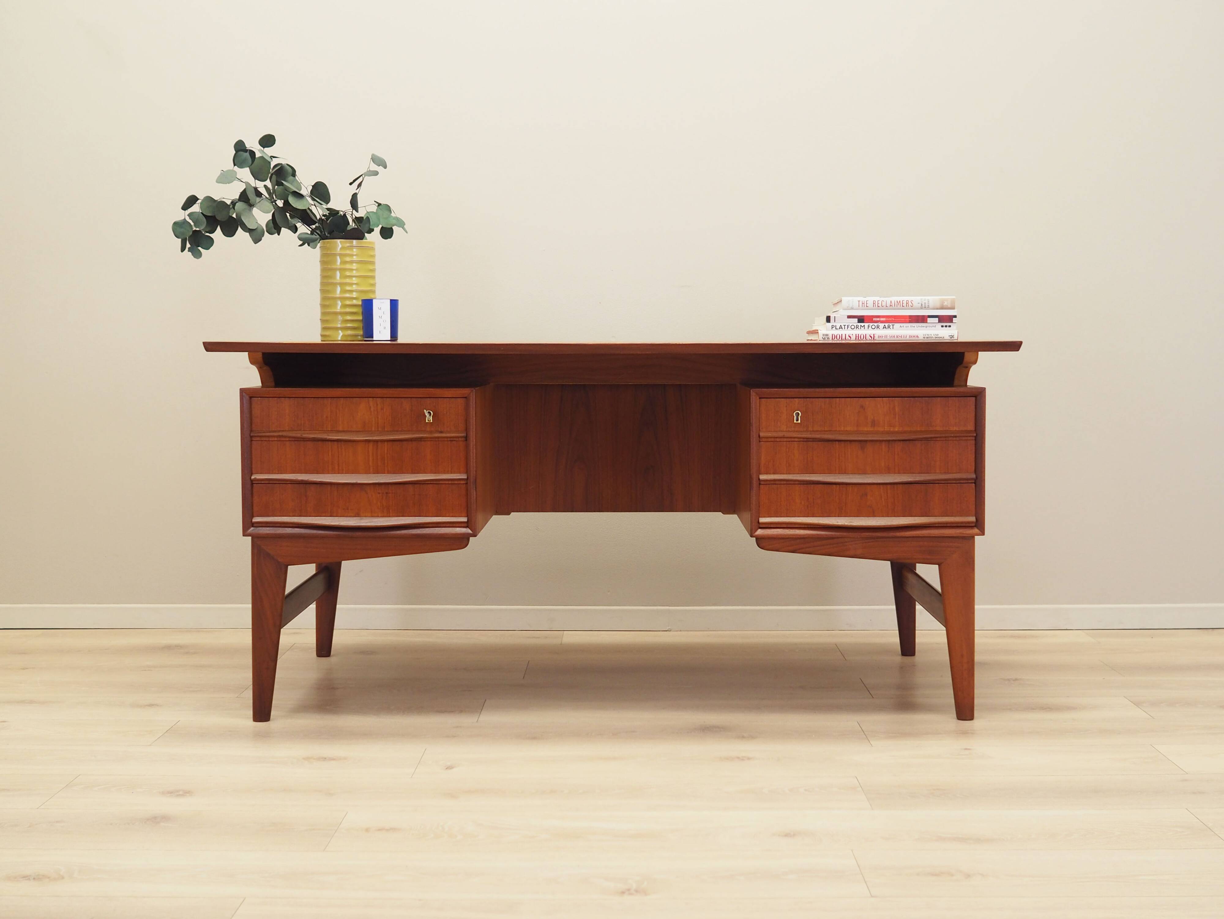 Teak desk, Danish design, 1970s, production: Denmark