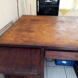 Double-sided desk