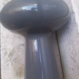 Vase design en verre opaline gris