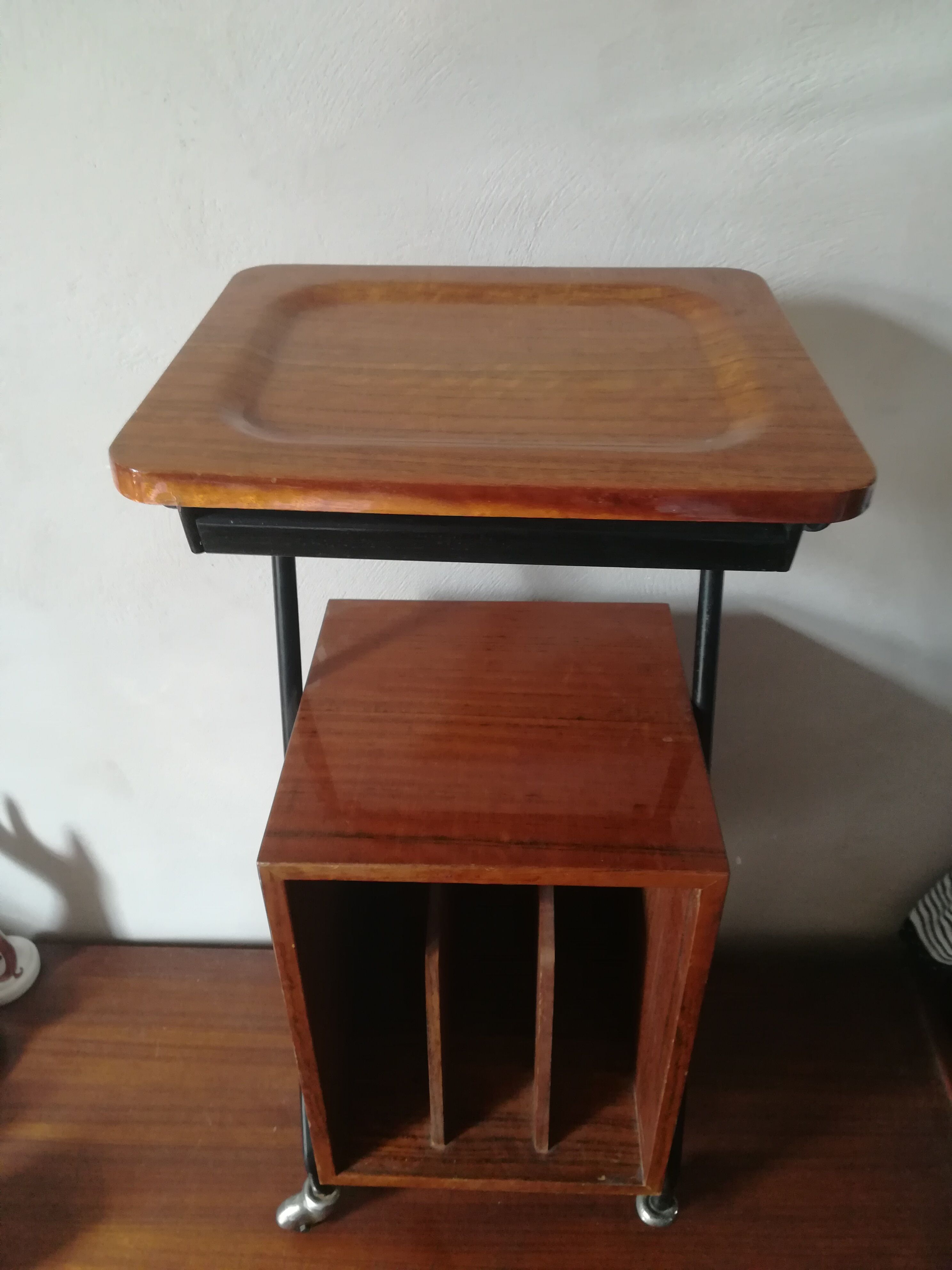 Modernist dessert on wheels