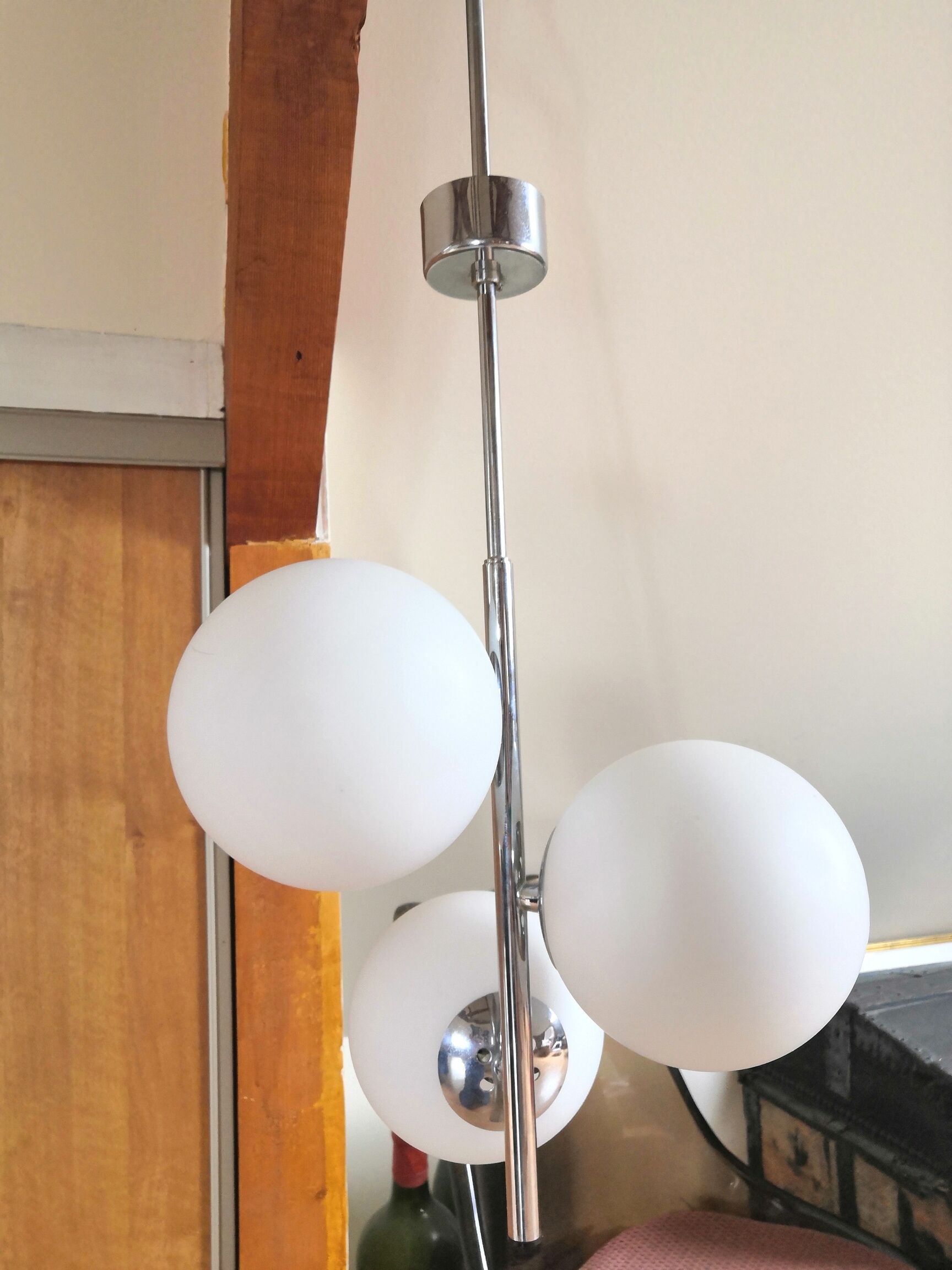 Suspension cluster 3 round opalines and stainless steel design 70s