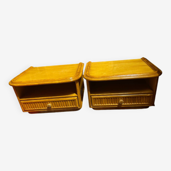 Deux table de chevet avec tiroirs en roseau patine miel maugrior