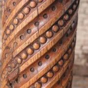 Carved oak column with twisted shaft, beads and acanthus – 19th c.