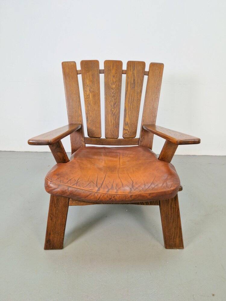 Fauteuil en bois brutaliste avec revêtement en cuir marron, Allemagne, années 1960.