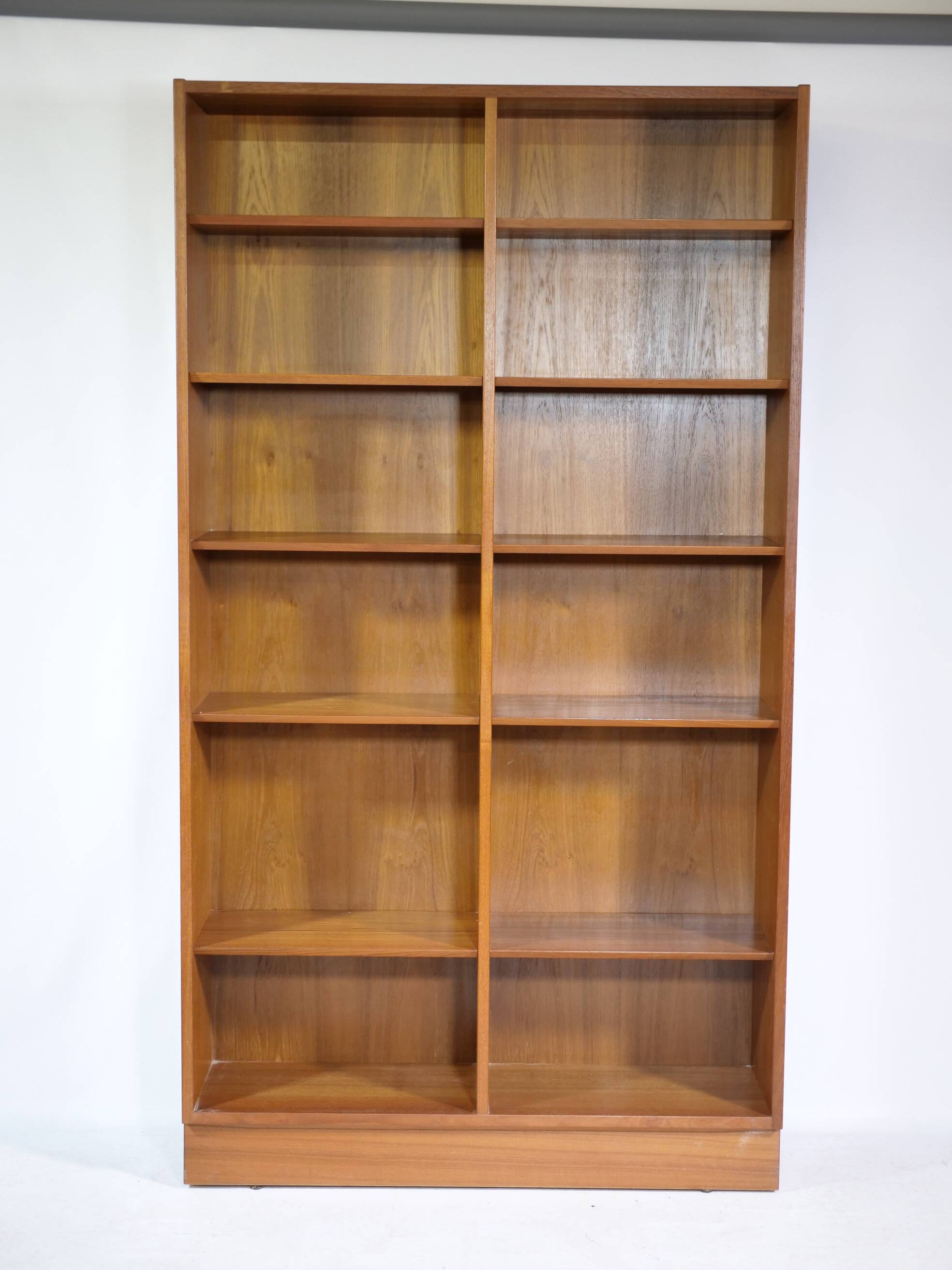 Mid-Century Design Teak Bookcase by Poul Hundevad, Denmark, 1960s
