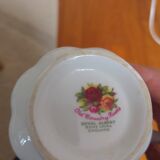 Set of 4 coffee cups