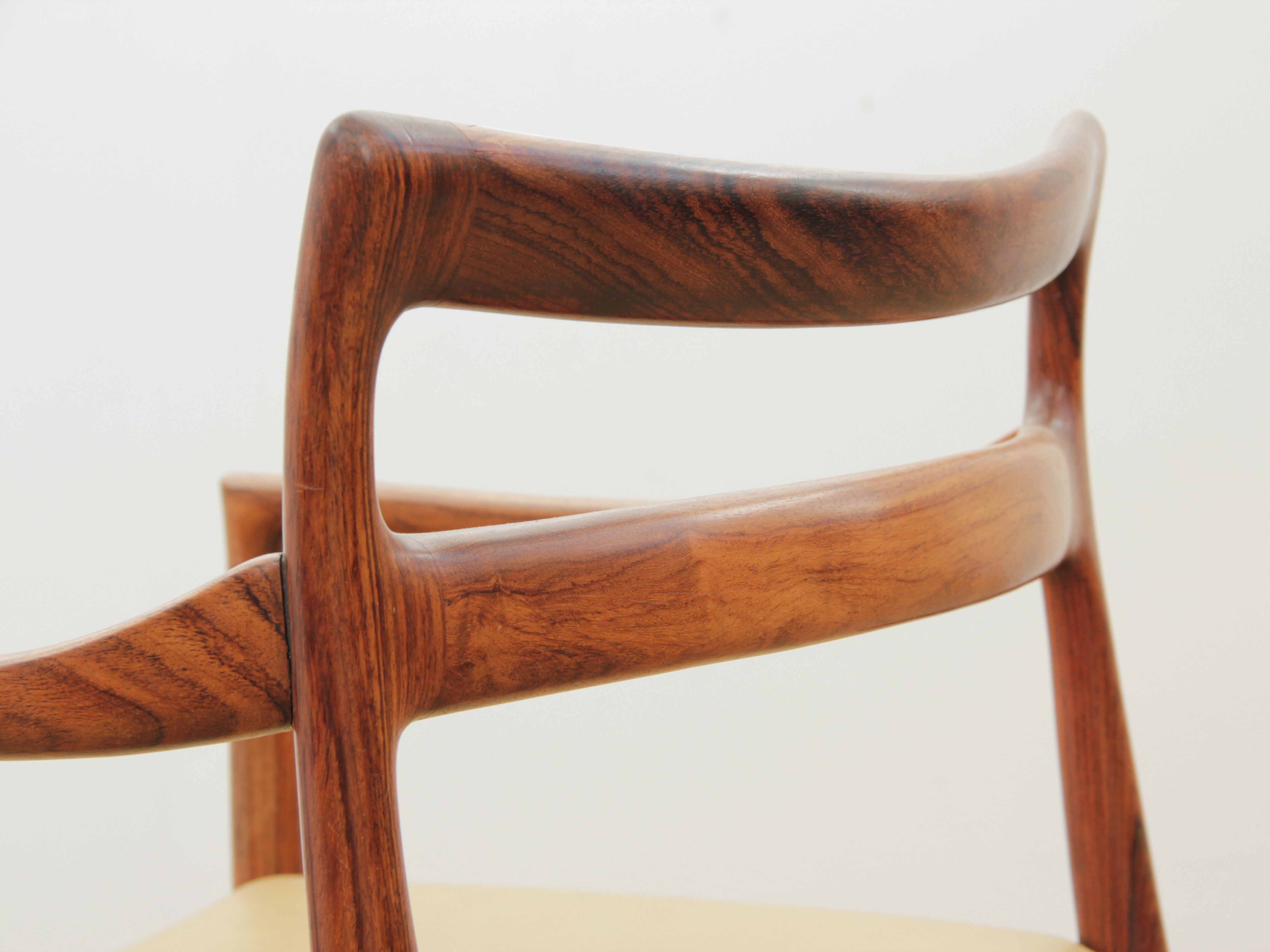 Scandinavian chair in rio rosewood