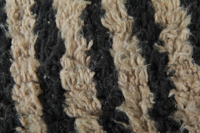 Handwoven Moroccan rug - wool - 305 x 205 cm