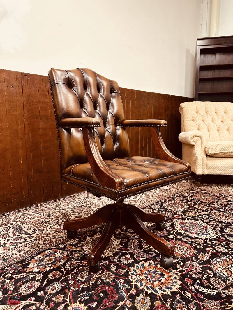 Classic English President Chair Brown Office chair