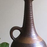 Marsh sandstone vase with handle