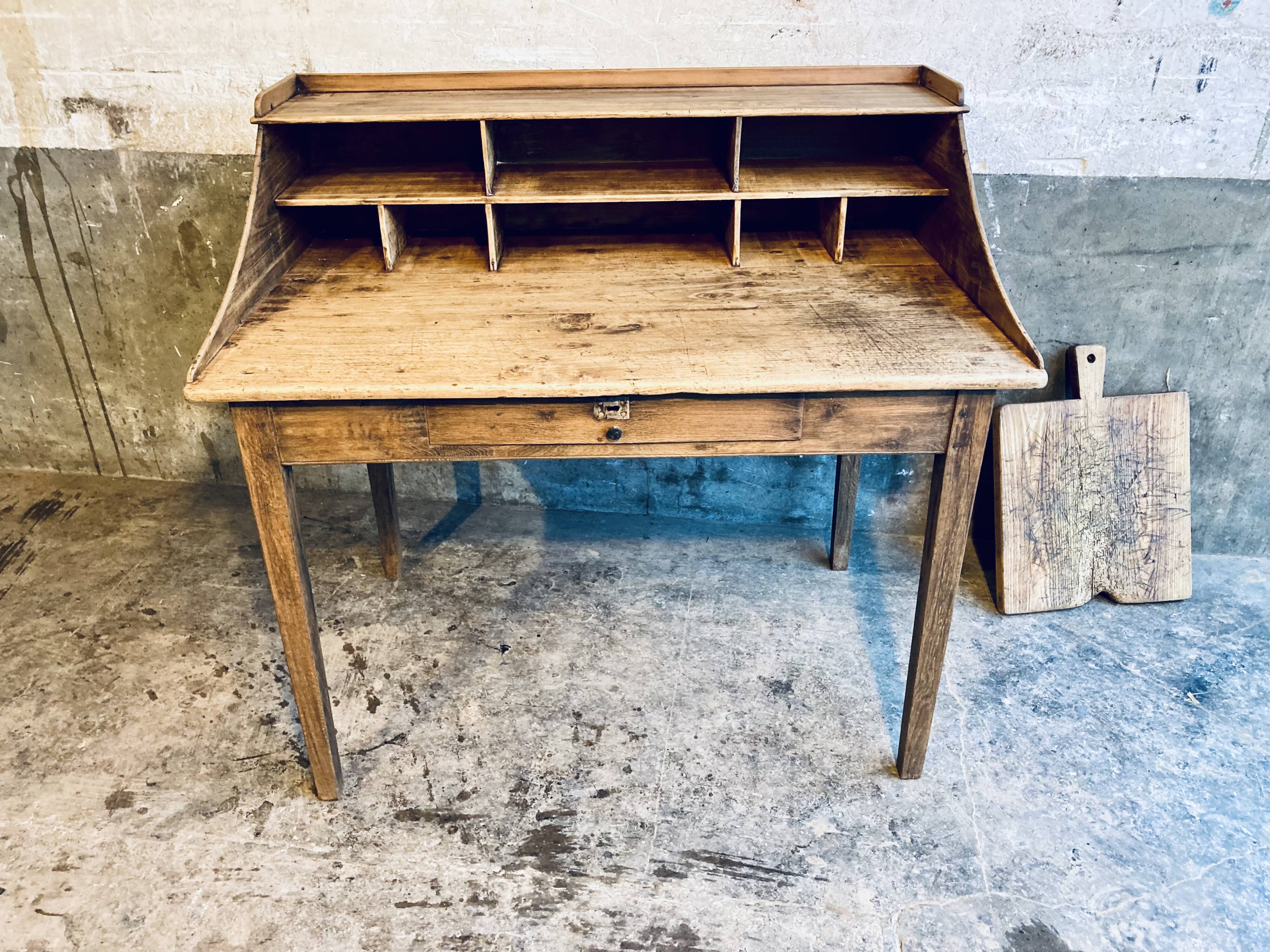 Bureau gradin