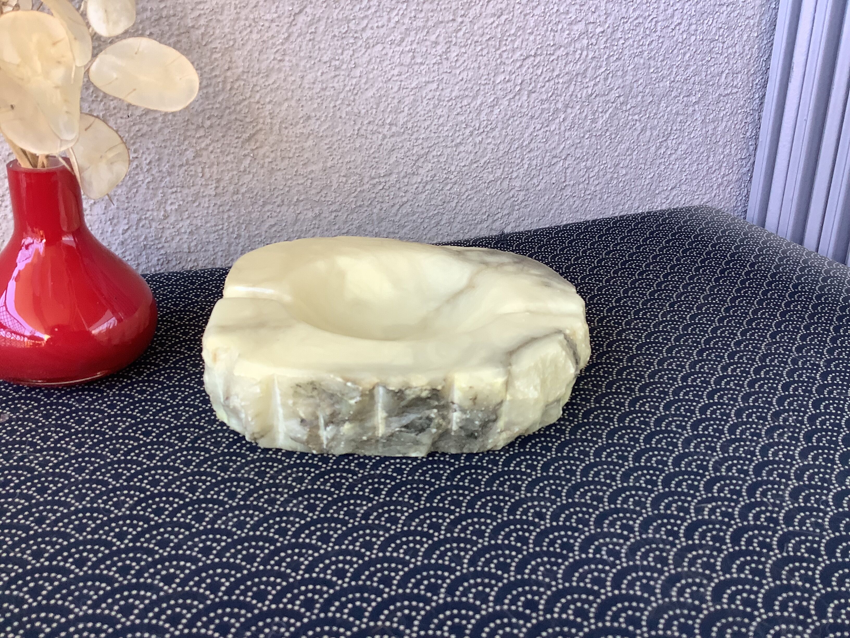 Brutalist alabaster ashtray Alabaster Italy - Romano Bianchi