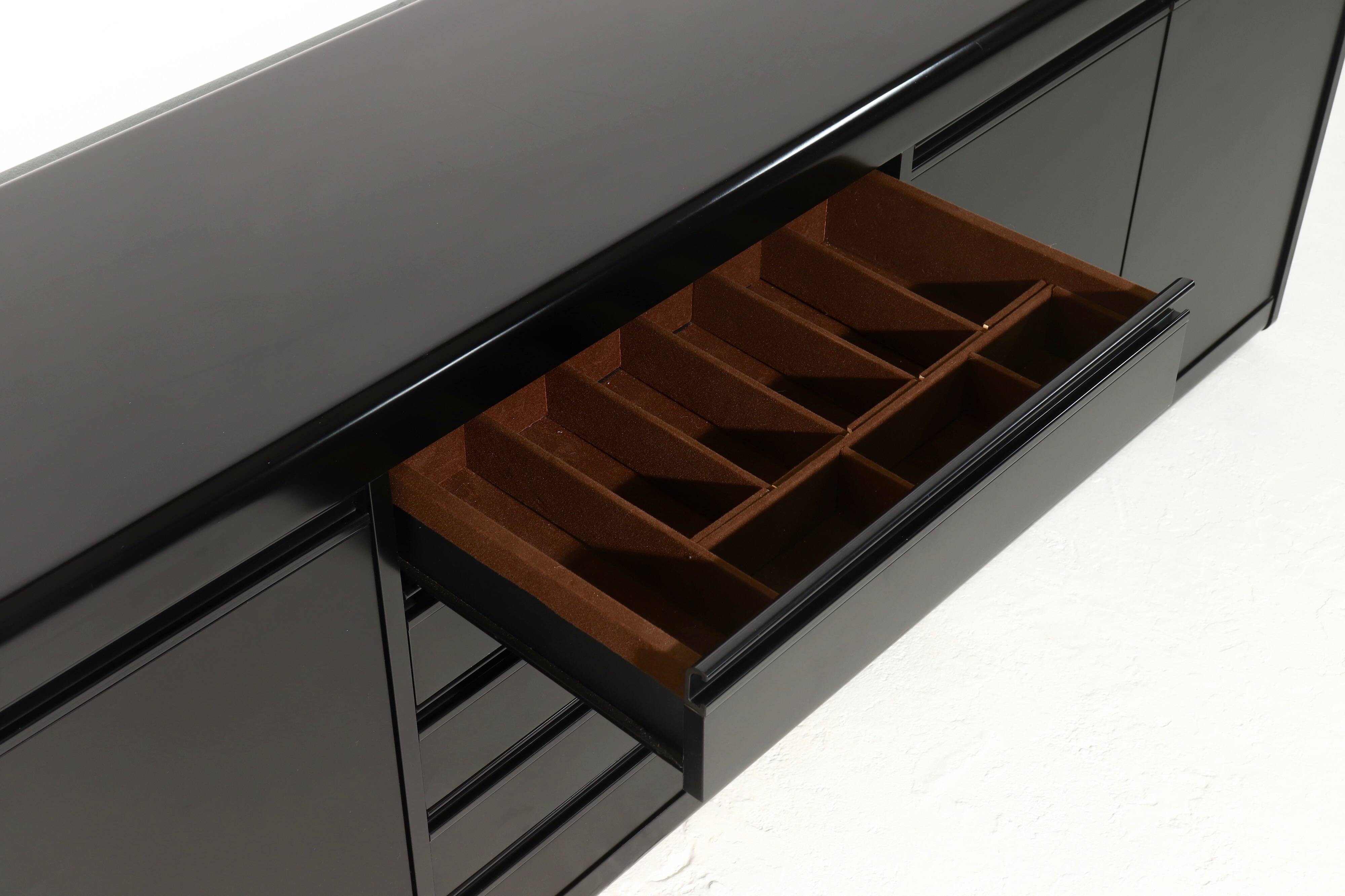 Post Modern Italian Design Sideboard by Elco 1980s