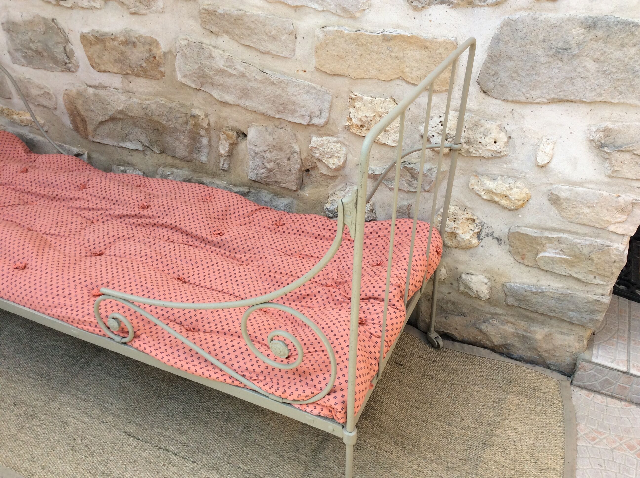 Bed bench wrought iron